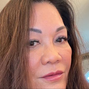 Meet your Posher, Ella